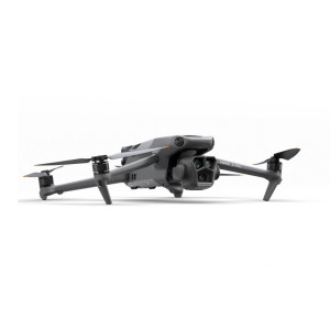 Квадрокоптер DJI Mavic 3 Pro Fly More Combo DJI RC PRO (CP.MA.00000662.01)